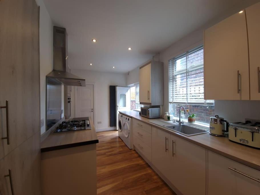 Gorgeous Edwardian Terrace In Old Trafford Villa Manchester Ngoại thất bức ảnh